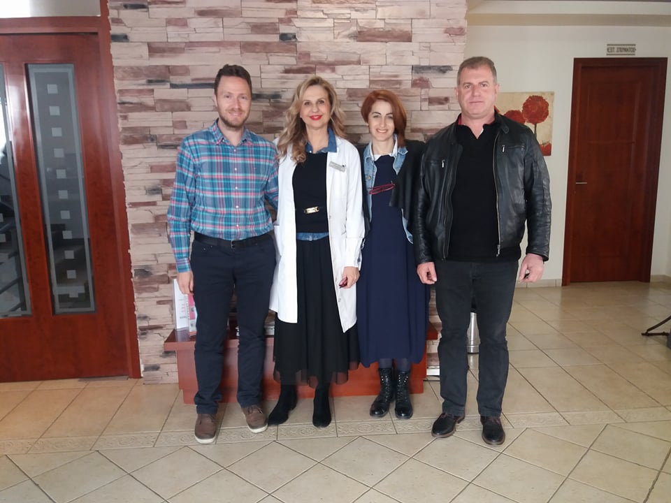 Απόδοση χρημάτων στην Ελληνική Αντικαρκινική Εταιρεία Παράρτημα Λάρισας