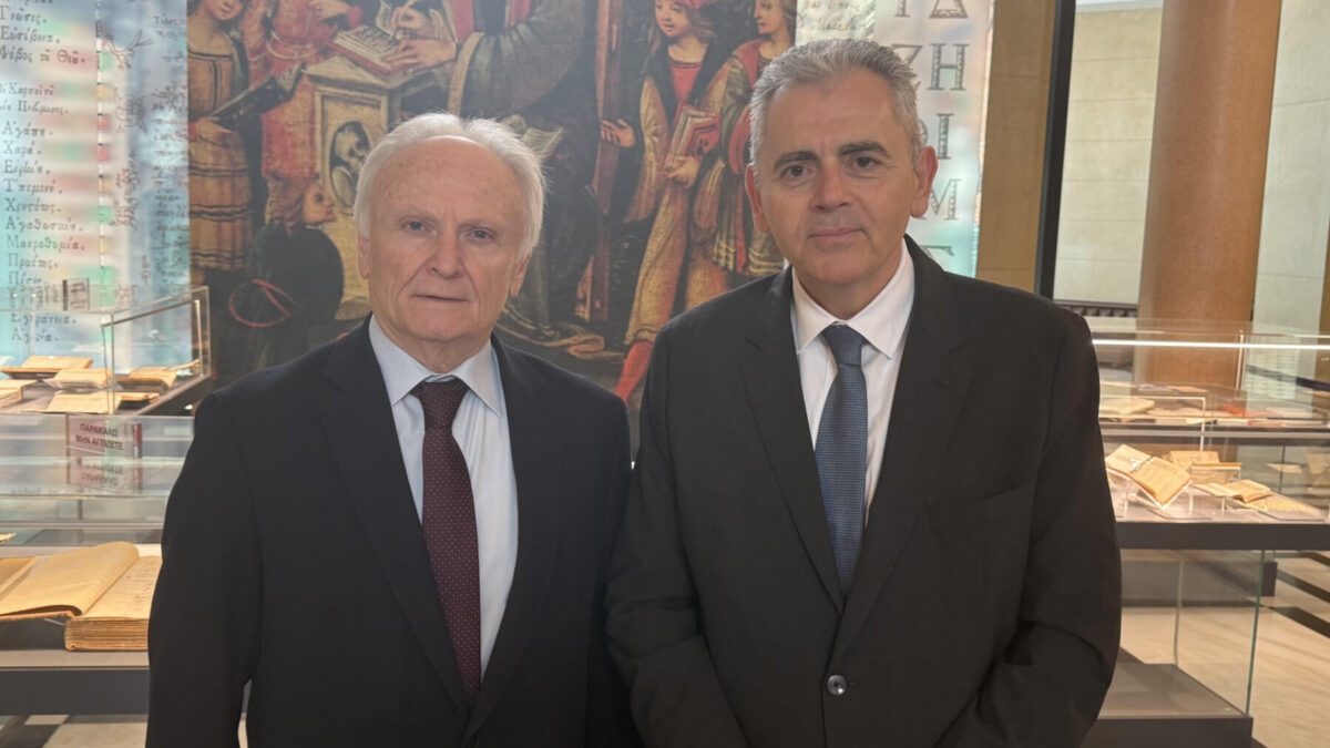 Ο βουλευτής Λαρίσης Μάξιμος Χαρακόπουλος σε ομιλία του για τα προβλήματα των αγροτών.